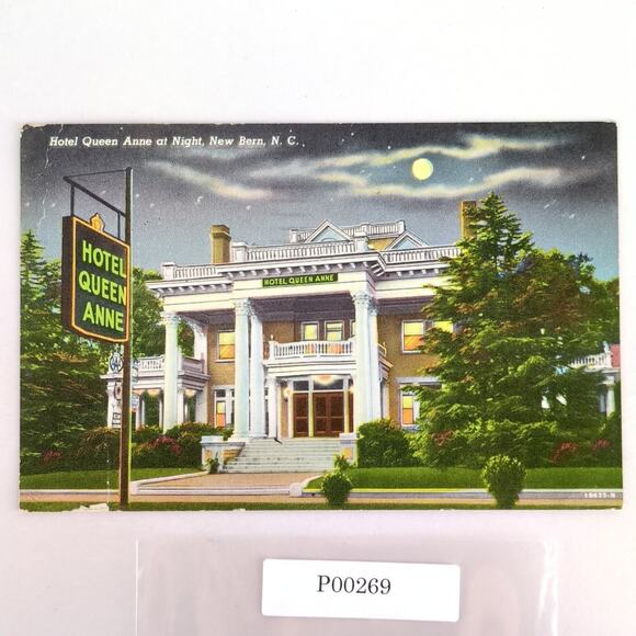 Vintage Linen Postcard 1948 Hotel Queen Anne At Night New Bern North Carolina NC - Picture 1 of 2